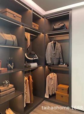 样板间衣帽间衣妆装柜梳台软饰品纳陈列摆件22.10.19道具衣服收箱