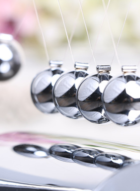 牛顿摆球混沌摆摆件永动机钢铁侠如意摆球仪碰碰球创意家居工艺品