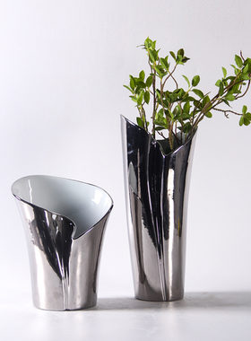 现代极简约家居电镀银陶瓷镂空花瓶摆件样板间客T厅白色插花器装