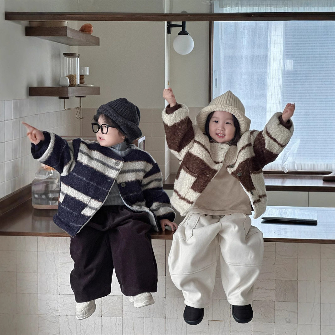 2025新款蒙田童装复古学院风外套A类羊羔圈圈绒冬款加厚保暖,淘宝优惠券,粉丝福利购,淘宝优惠卷