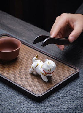 创意可爱小老虎陶瓷摆件茶宠生肖虎笔架造景桌面摆设现代家居客厅