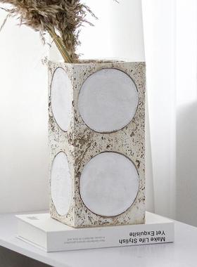 侘寂风大圆点方形花器设计师软装搭配个性创意插花花器书房装饰品