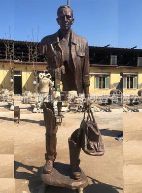 铸铜空洞人物雕塑步行街商业街摆件玻璃钢仿铜抽象人物铜雕摆件