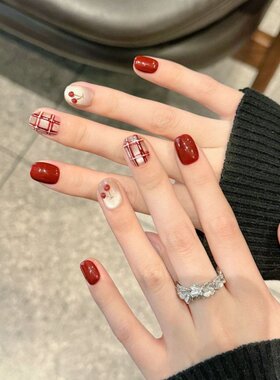 云皙红色立体樱桃猫眼穿戴甲短款琥珀晕染秋冬美甲手工指甲贴片