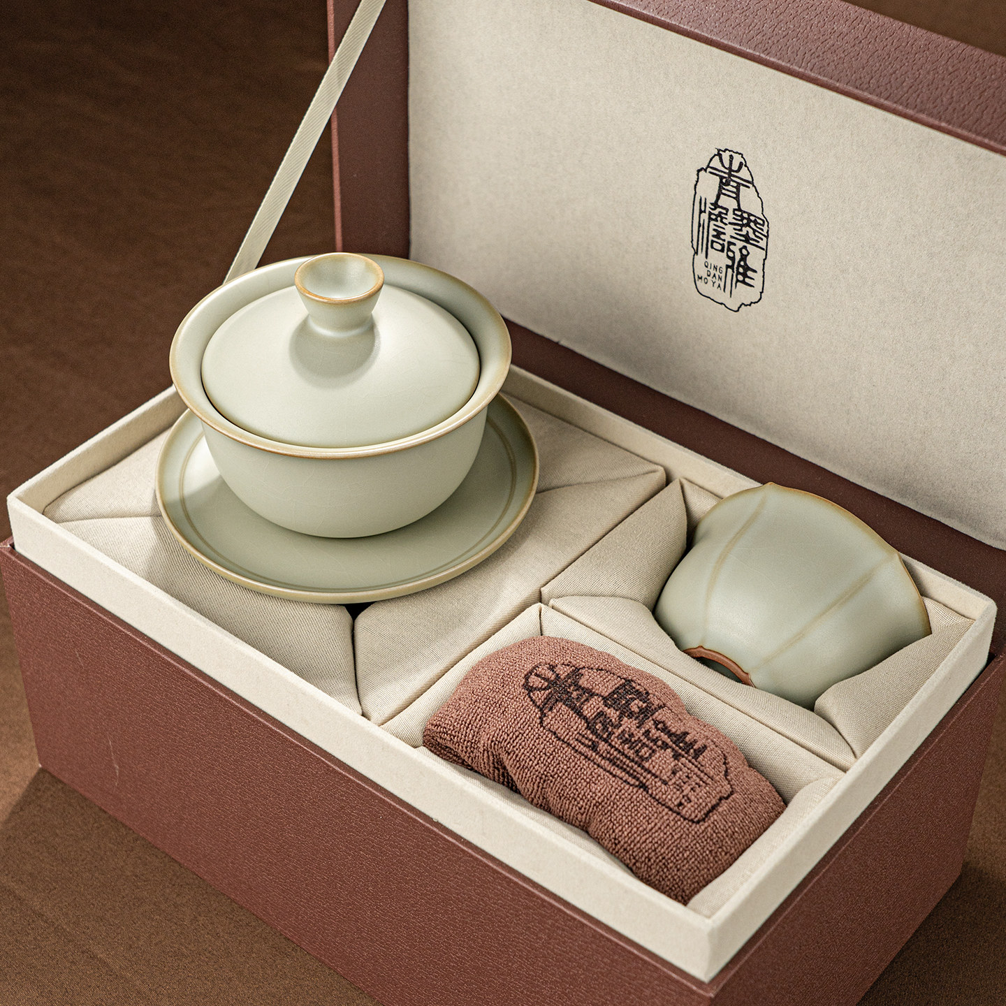 Yuebai Ru kiln covered bowl tea cup household Sancai covered bowl