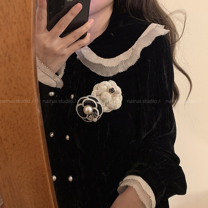 法式小香风山茶花胸针女时尚高级感气质大衣外套别针毛衣秋冬轻奢,淘宝优惠券,粉丝福利购,淘宝优惠卷