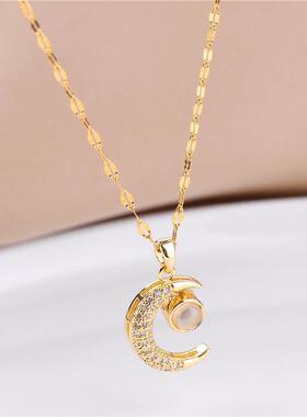 Temperament tendy clavicle chain moon projection pendant tit