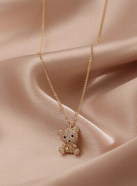 韩版初中生送朋友礼物可爱小熊钛钢项链女轻奢饰品锁骨链颈链首饰