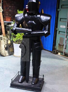 。Vintage iron armor man decoration warrior armor Knight mod