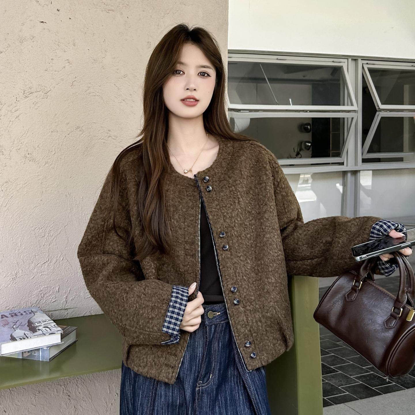 2025新款韩版小香风撞色圆领羊羔毛外套女高级感气质百搭短款上衣,淘宝优惠券,粉丝福利购,淘宝优惠卷