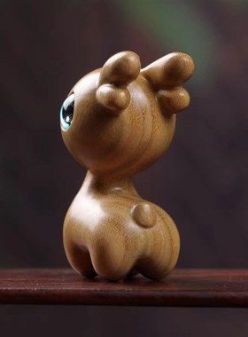 阿根廷绿檀木雕车载鹿手把玩件雕刻家居电视柜装饰工艺礼品摆件