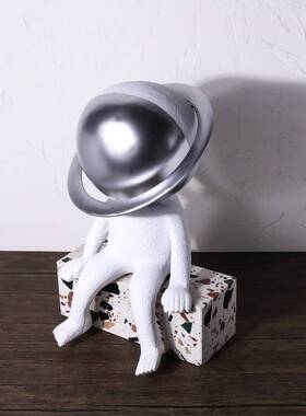 现代简约创意宇航员太件摆样板间书房电视柜GIM售楼空边处几软装