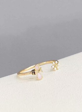 Temperament small daisy bee open ring  ring female index fin