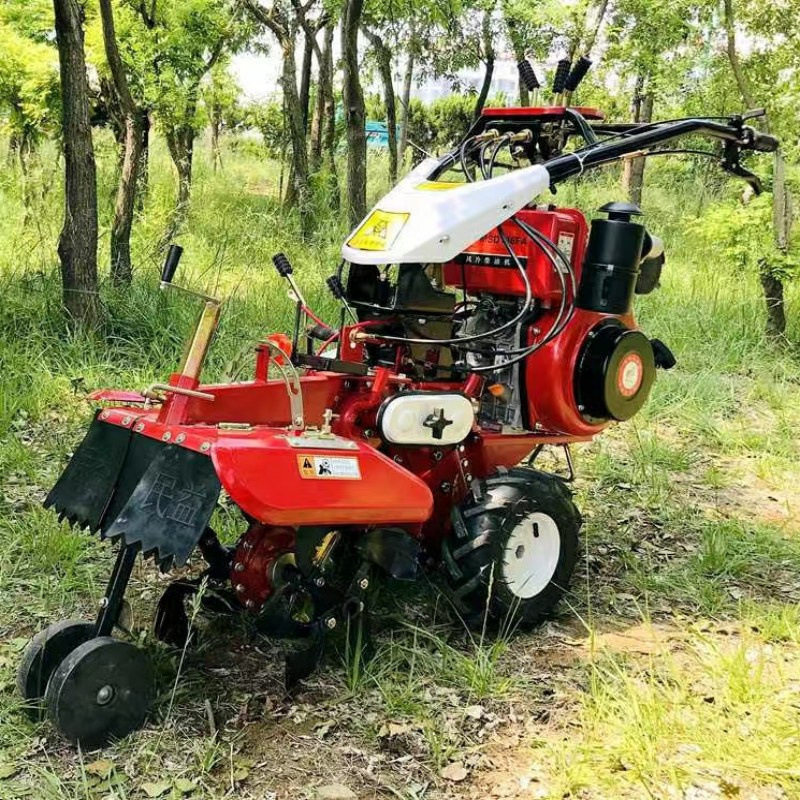 High-horsepower diesel four-wheel drive micro-tiller, orchard loosening tiller, self-propelled plowing rotary tiller