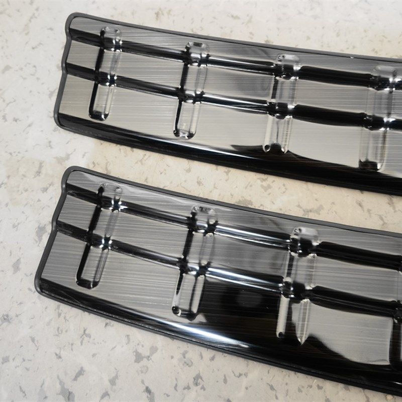 适用23-24奥迪Q8后护板门槛尾门防护贴防刮踏板改装专用后杠亮条,淘宝优惠券,粉丝福利购,淘宝优惠卷