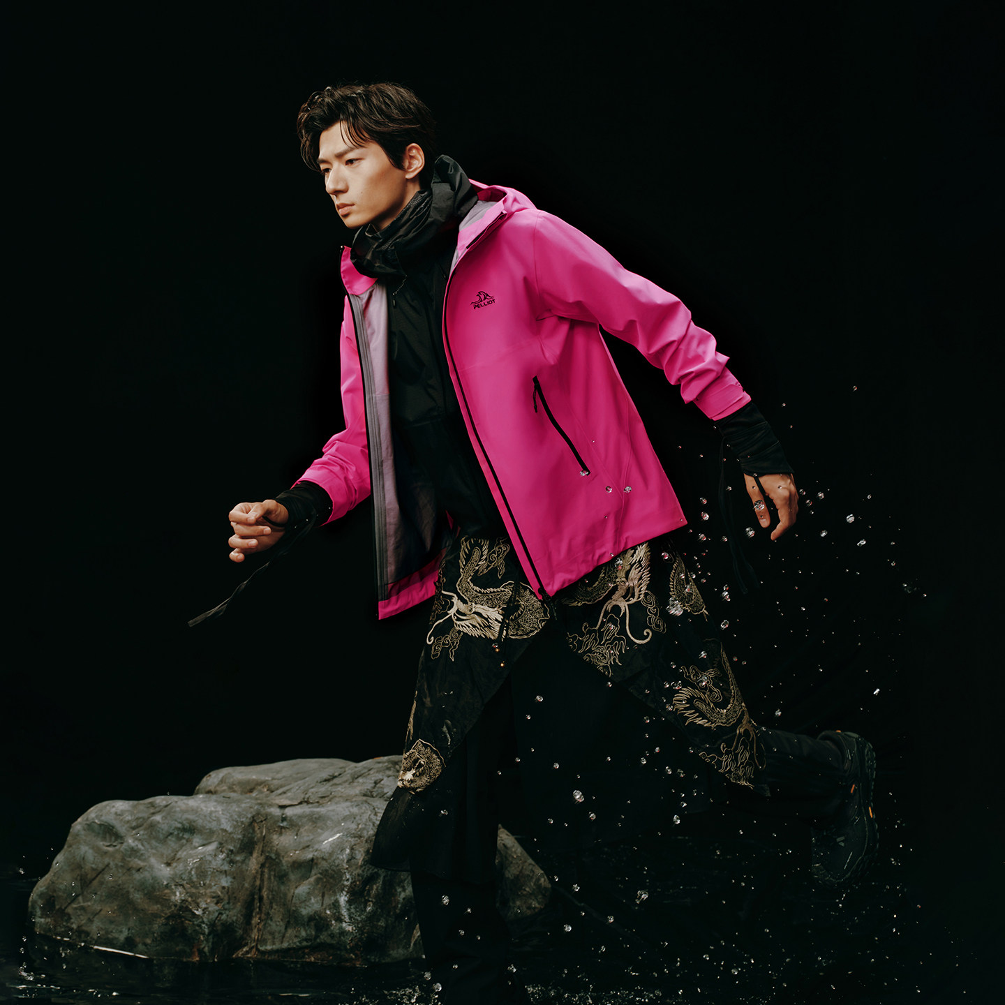 伯希和户外硬壳冲锋衣女26年新款3L压胶防风防水登山服运动外套男