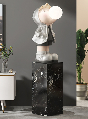 潮玩男孩客厅大型落地摆件轻奢家居饰品灯办公室开业乔迁新居礼品