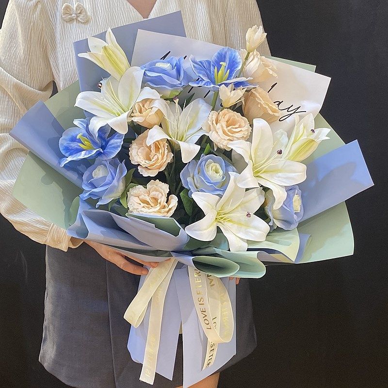 玫瑰结婚手捧假花开工演讲舞台会议毕业年会百合交车仿真花束颁奖,淘宝优惠券,粉丝福利购,淘宝优惠卷