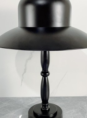 简约创意轻奢实木金属黑色帽子样板间衣帽间卧室设计师软装饰摆件