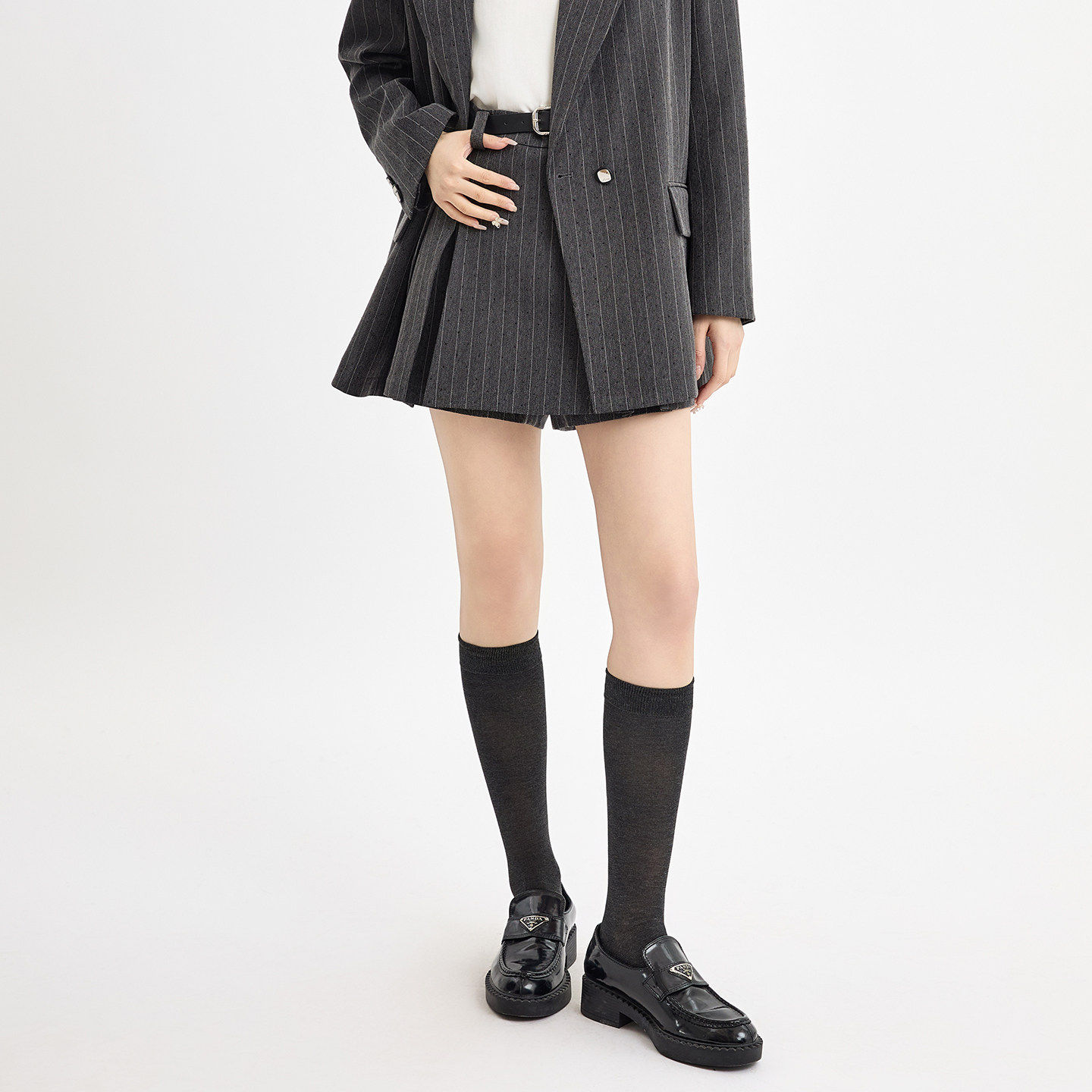 2026春新款细条纹西装面料立体褶百搭高腰显瘦A字短裙女,淘宝优惠券,粉丝福利购,淘宝优惠卷