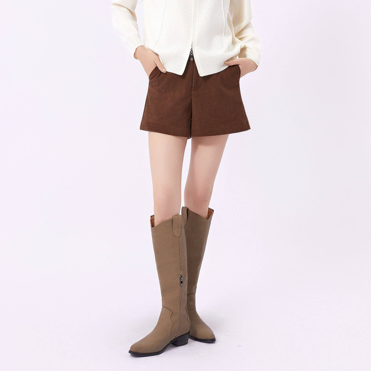 艾蜜丰2026春装休闲短裤子直筒修身型高腰复古灯芯绒条纹女装,淘宝优惠券,粉丝福利购,淘宝优惠卷