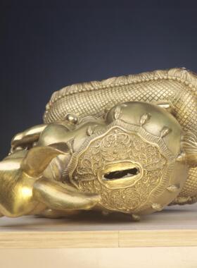 杨铜记 家居办公室摆件厂家 铜兔子 玉兔送宝 存钱罐兔子