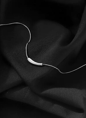 极简冷淡风微笑茄子弯管项链女