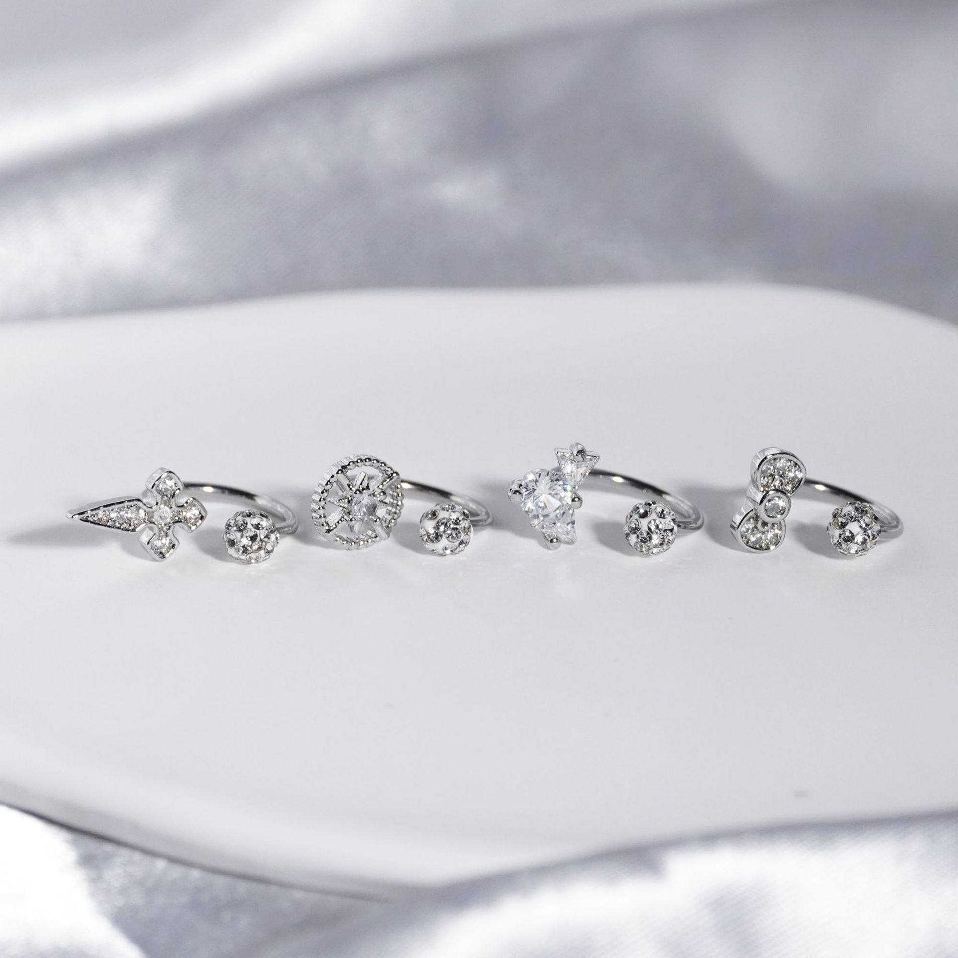 爆闪泥巴球唇环结十字架唇饰不锈钢外牙.锆石耳骨环马蹄环,淘宝优惠券,粉丝福利购,淘宝优惠卷