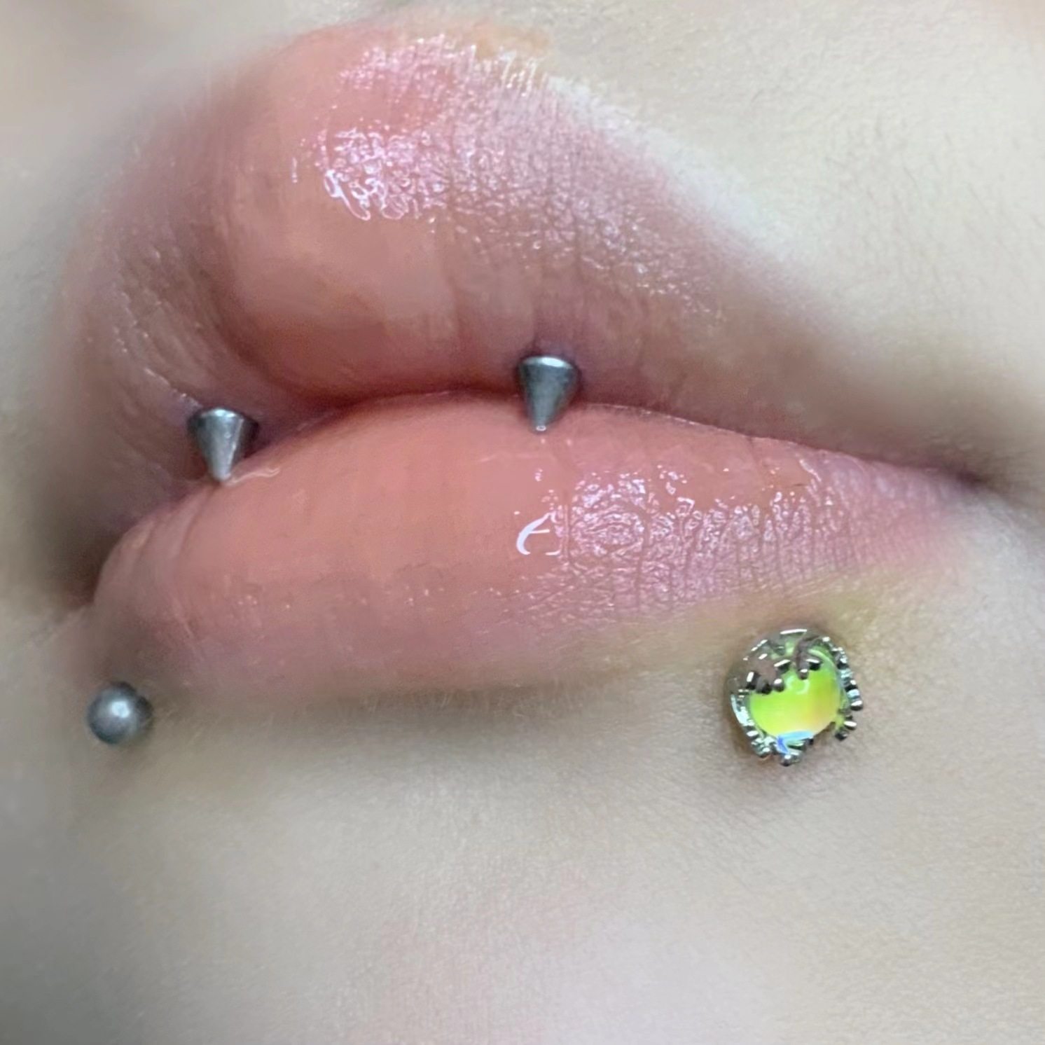 炫彩摩卡鹿角唇钉耳骨钉内牙穿刺饰品钛钢小众辣妹可爱,淘宝优惠券,粉丝福利购,淘宝优惠卷