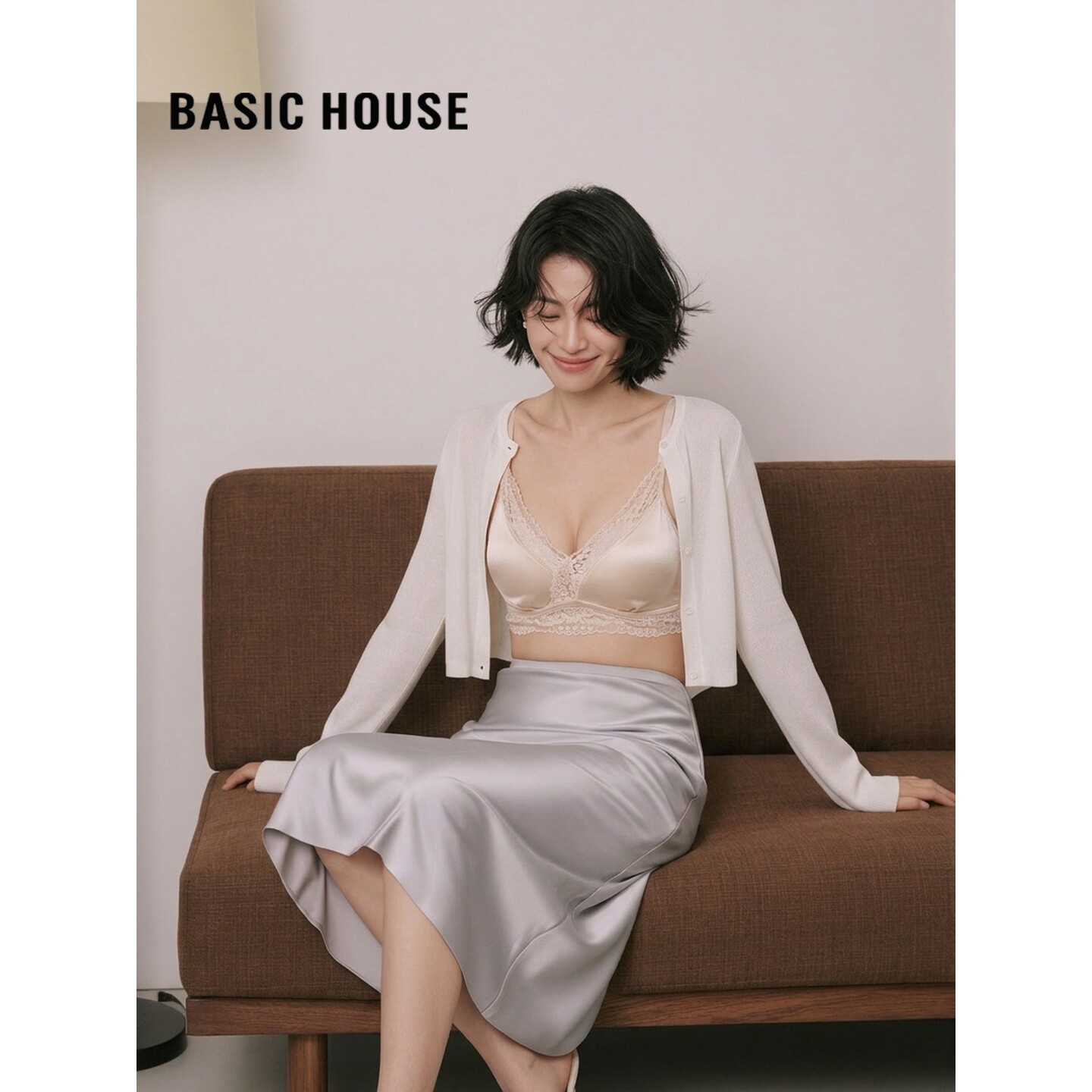 Basic House/百家好法式香槟缎面蕾丝内衣女深V聚拢无痕文胸套装