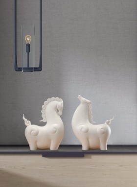 创意办公室摆件新中式客厅选书房电脑桌面动物马到成功装饰摆设品