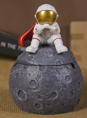 甄选卡通创意宇航员烟灰缸带盖航天梦系列家居装饰小众星球太空人
