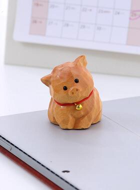 木雕小猪歪头桌面摆件檀香木生肖猪玩偶可爱桌面木头装饰生日礼物