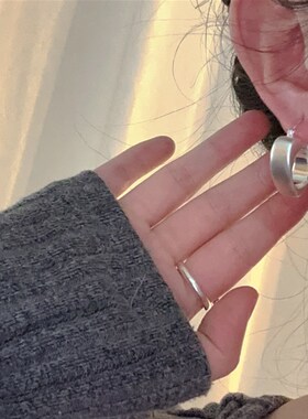 小众设计高级感银色哑光金属耳环女韩国个性简约T百搭气质耳钉耳