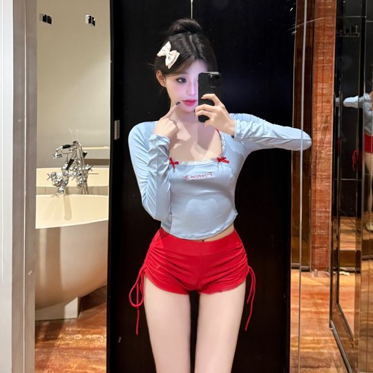 Синий кружевной солнцезащитный бикини с лямкой на бретельках Pure Desire и длинными рукавами