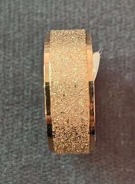 男士金色大号打磨戒指女士小号磨砂指环18中号细微划痕耐磨金刚砂