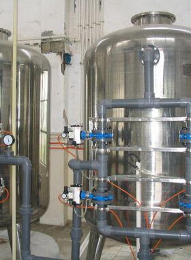 氟超标地下水除氟用玻璃钢体45吨/小时除氟水处理设备