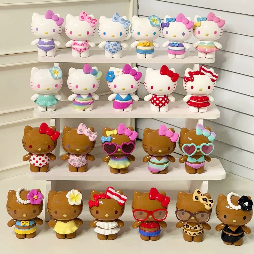 TOPTOY黑皮HelloKitty泳衣派对盲袋彩虹糖二代萌粒摆件 - 图3