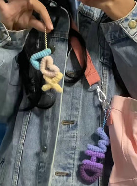 字母名字钩针钥匙挂件手工毛线diyF编织亲手定制送男女朋友闺蜜款