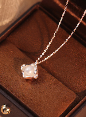 轧戏胡羞卢昱晓同款项链简约风高级感时尚百搭通勤珍珠吊坠锁骨链