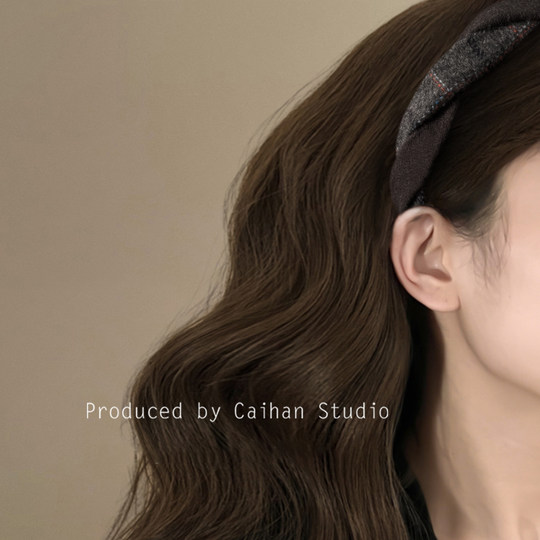 Kirishima Paris ~ Temperament Gray Woolen Twist Headband