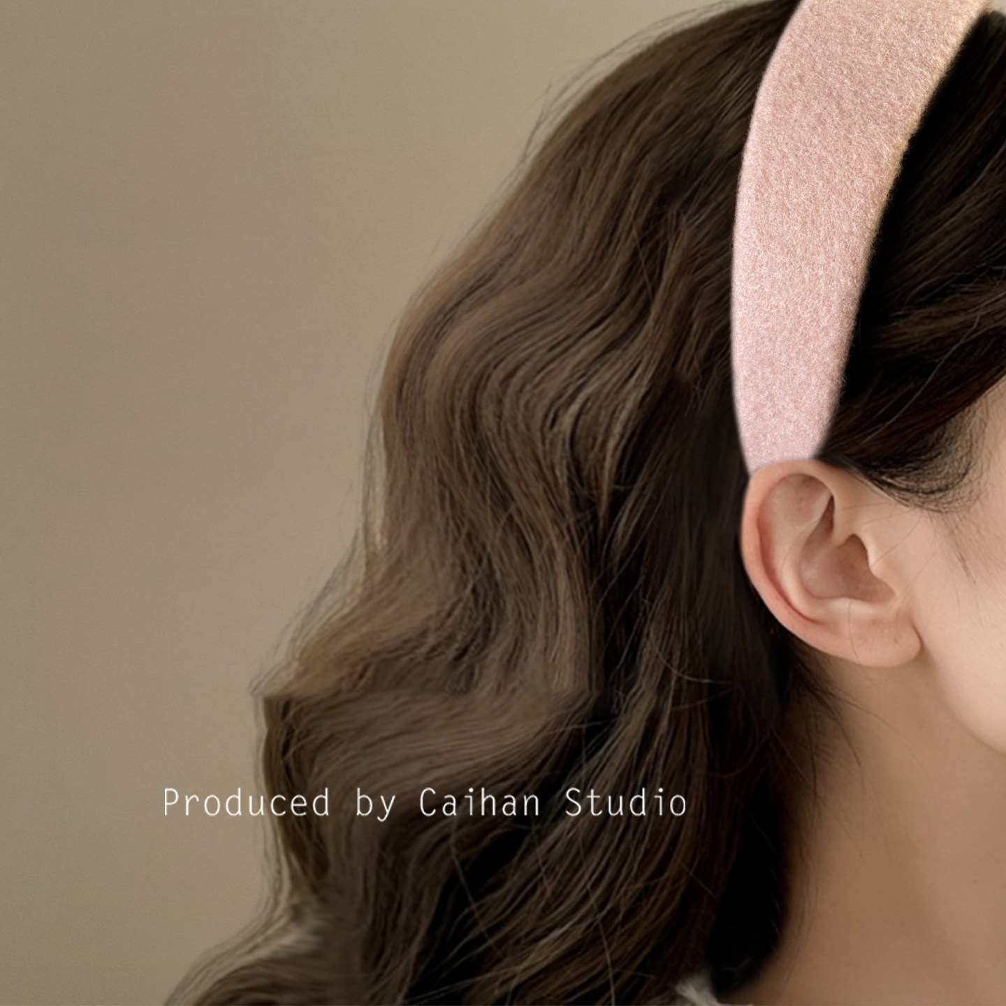 樱粉甜茶~纯色毛呢宽发箍法式优雅气质温柔压法头箍高级感盘发器,淘宝优惠券,粉丝福利购,淘宝优惠卷