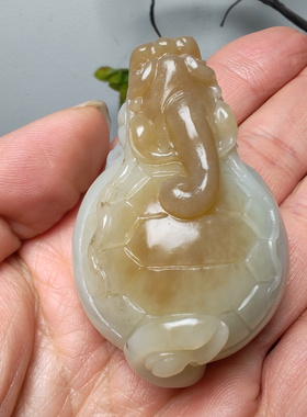 和田玉糖青白玉龙龟蛇玄武把件