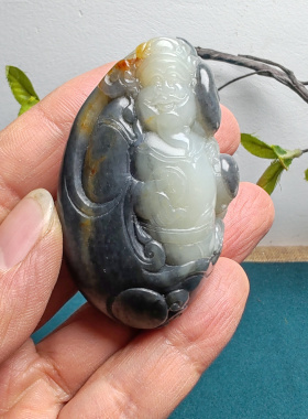 新疆和田玉籽玉青花墨玉财神童子如意手把件珍藏保值精英男财神到