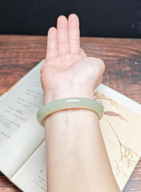 和田玉青白玉飘花手镯56mm保真