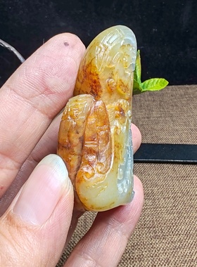 仿古龙凤手把件和田玉黄沁皮籽料