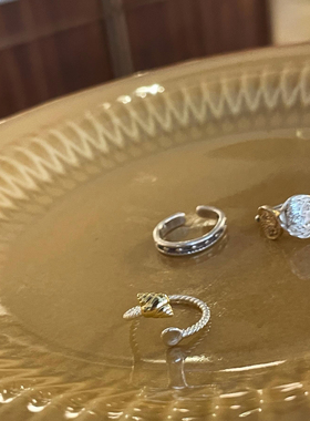 可歌可颂 黄打屁金银撞色小众高级叠戴百搭通勤925银镀金开口戒指