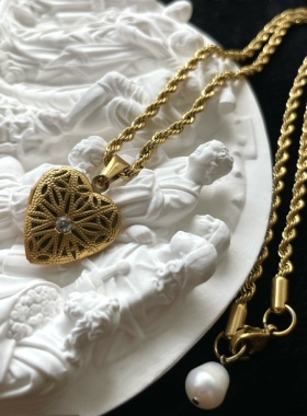 黄打屁钛钢珍珠叠戴爱心项链