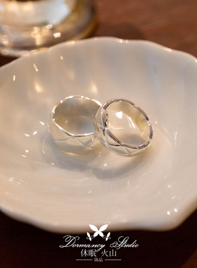 「经典格调」小香风菱格戒指