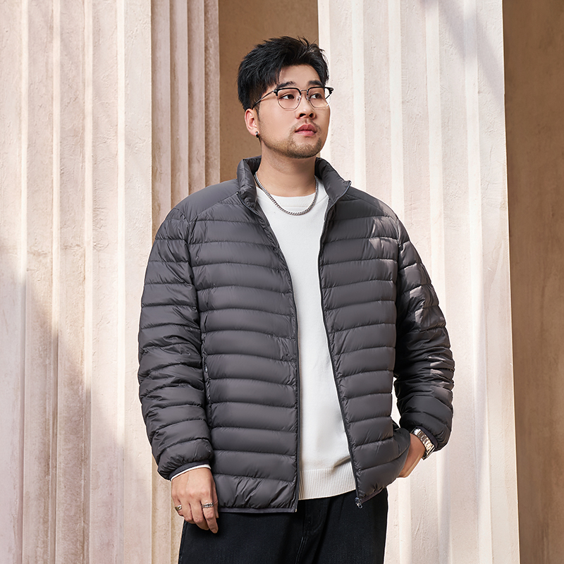 黑劲大码男装轻薄排骨羽绒服男胖子加肥加大保暖白鸭绒立领外套